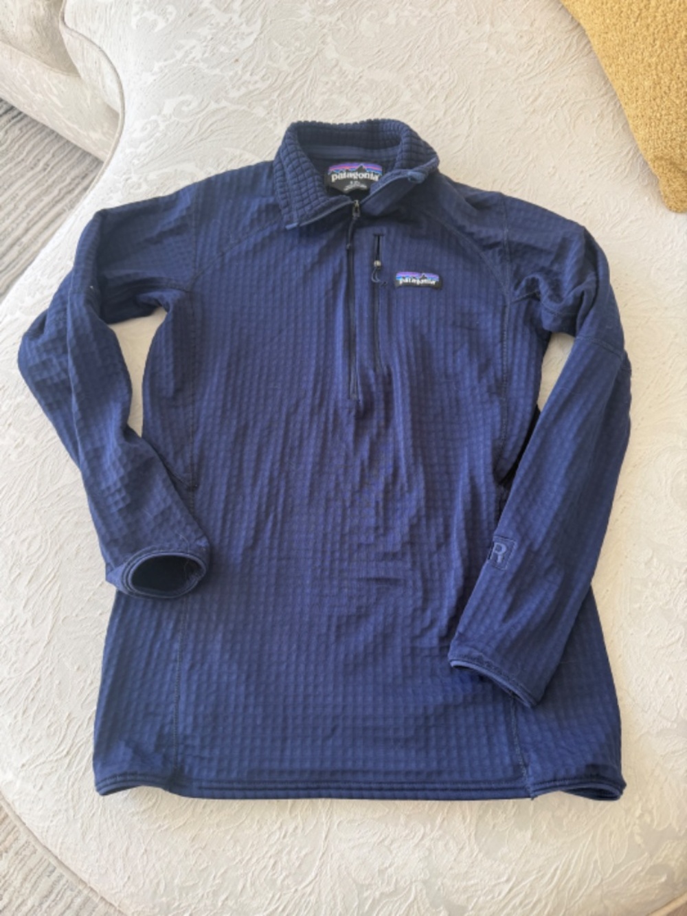Womens Navy Patagonia Regulator. Waffle fleece insulator size small